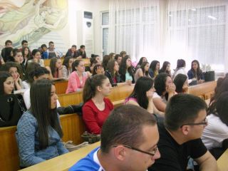 D:DCIM100MEDIAIMG_2615.JPG
